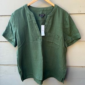 J. Crew top size L, green, nwt